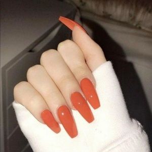 Meet your Posher, Daveeda